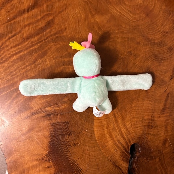 Scrump Cutie Cuff Disney plush slap band bracelet - Picture 3 of 4
